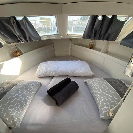 Bateau L'Etoile, Romantique, Apaisant, Ideal Pour Un Couple Ouistreham Exterior photo